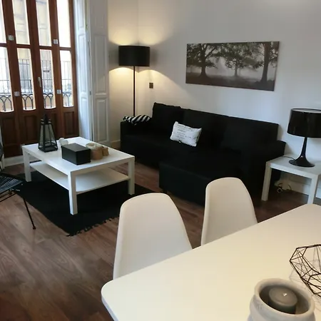 Total Cathedral דירה